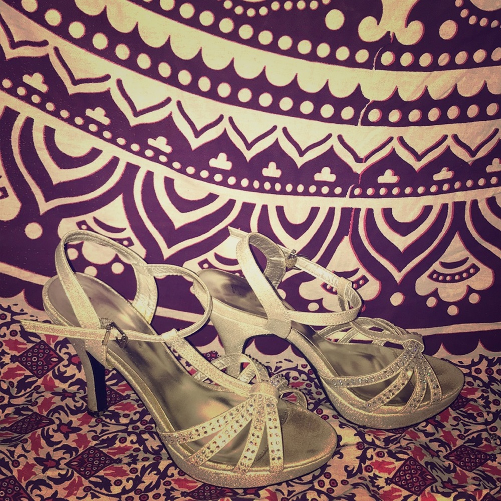 A big dazzled high heels.Has adjustable ankle size